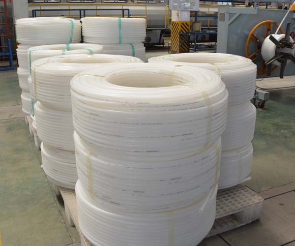 鋪地暖用什么管子好？